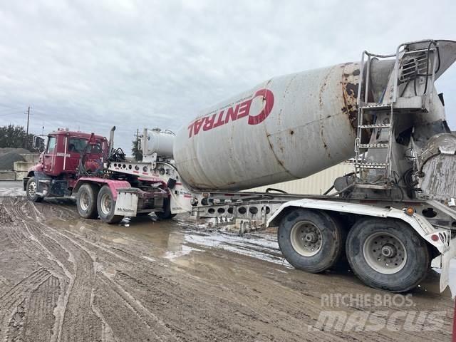 Mack CXU613 Truck Tractor Units