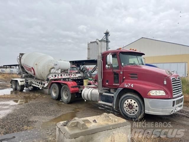Mack CXU613 Truck Tractor Units