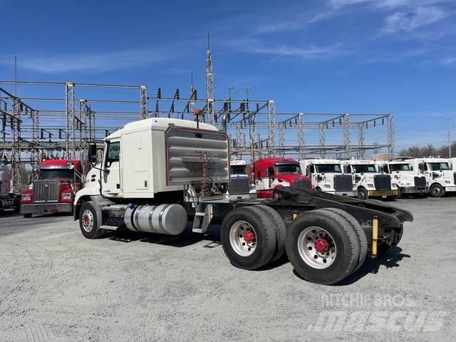 Mack CXU613 Truck Tractor Units
