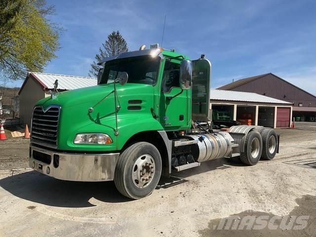 Mack CXU613 Truck Tractor Units