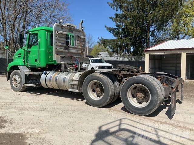 Mack CXU613 Truck Tractor Units