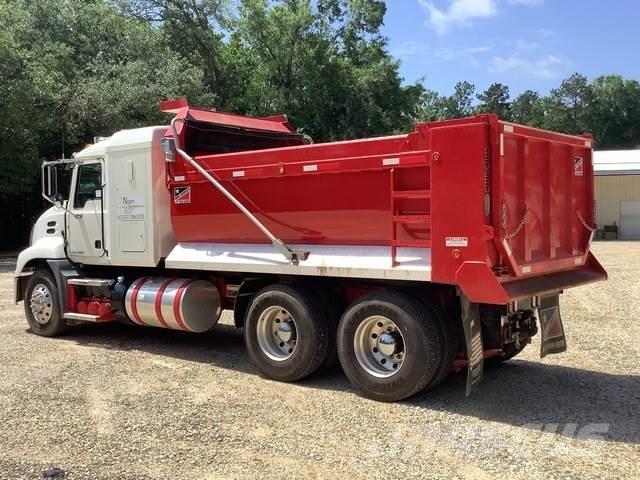 Mack CXU613 Tipper trucks