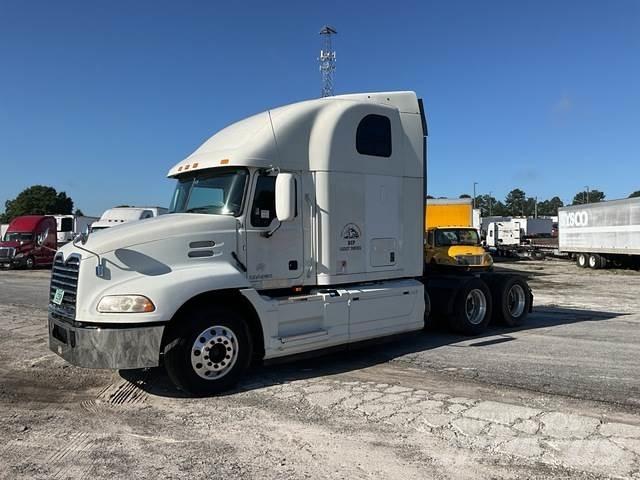 Mack CXU613 Truck Tractor Units