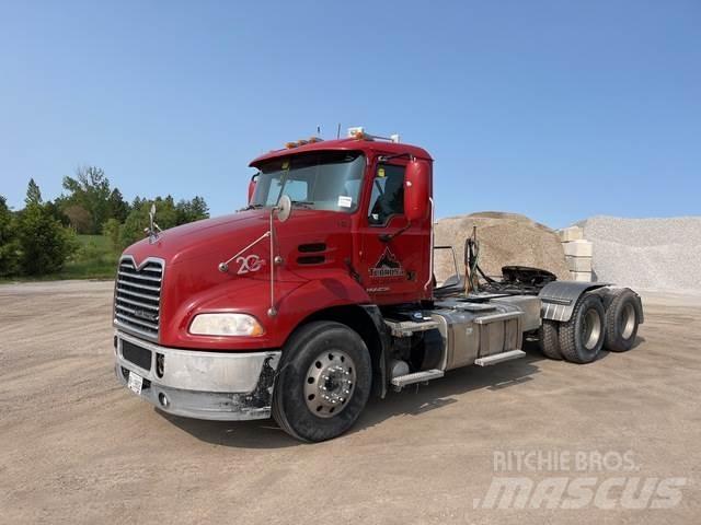 Mack CXU613 Truck Tractor Units