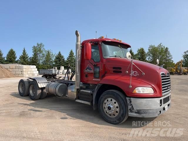 Mack CXU613 Truck Tractor Units