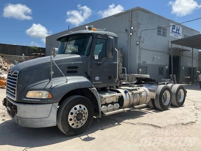 Mack CXU613 Truck Tractor Units
