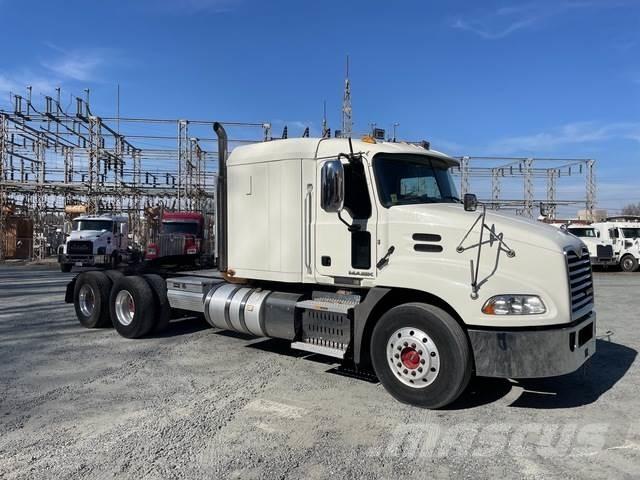 Mack CXU613 Truck Tractor Units