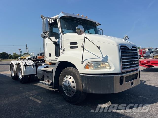 Mack CXU613 Truck Tractor Units