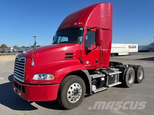 Mack CXU613 Truck Tractor Units