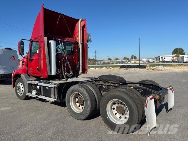 Mack CXU613 Truck Tractor Units