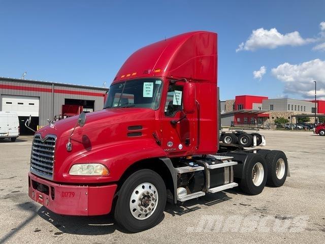 Mack CXU613 Truck Tractor Units