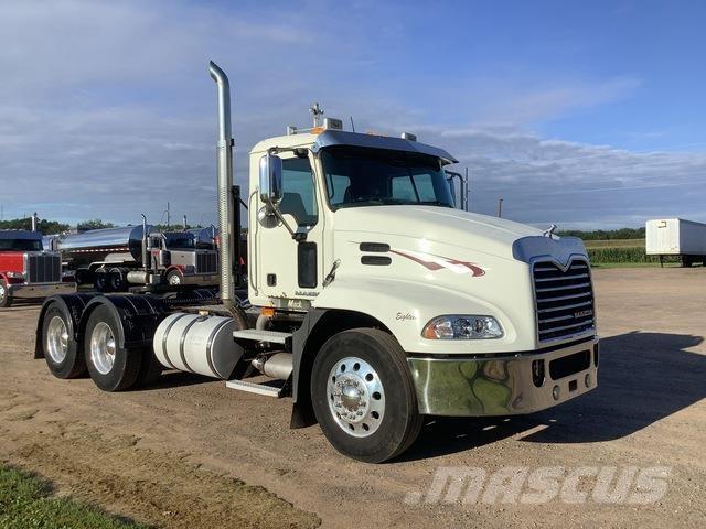 Mack CXU613 Truck Tractor Units