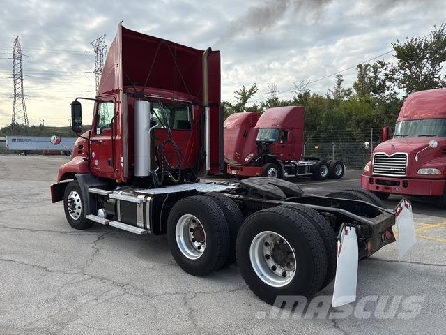Mack CXU613 Truck Tractor Units