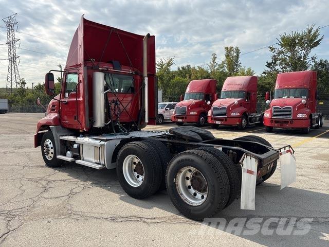 Mack CXU613 Truck Tractor Units
