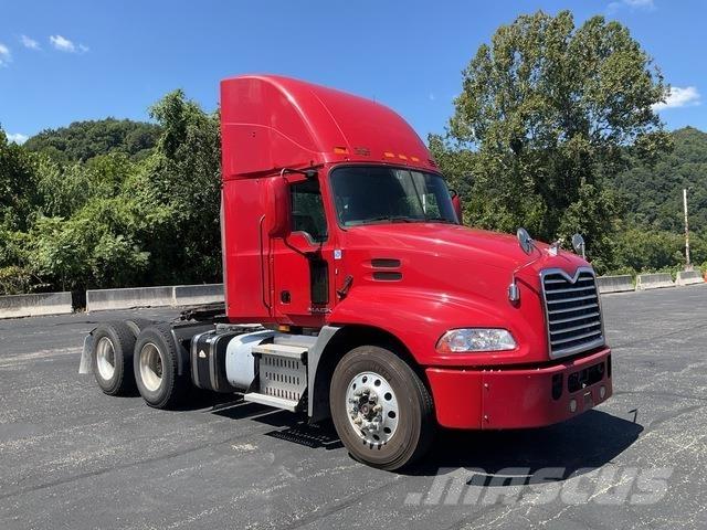 Mack CXU613 Truck Tractor Units