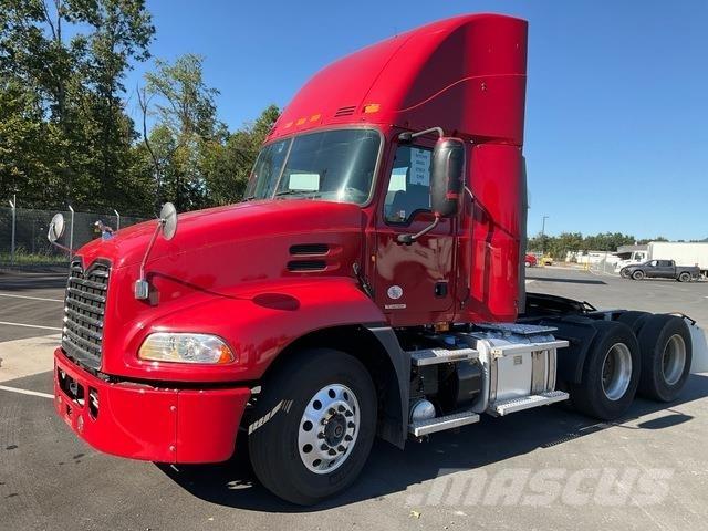 Mack CXU613 Truck Tractor Units