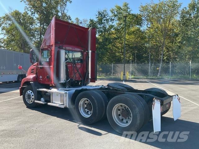 Mack CXU613 Truck Tractor Units