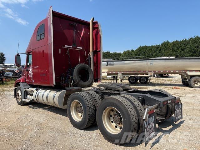 Mack CXU613 Truck Tractor Units