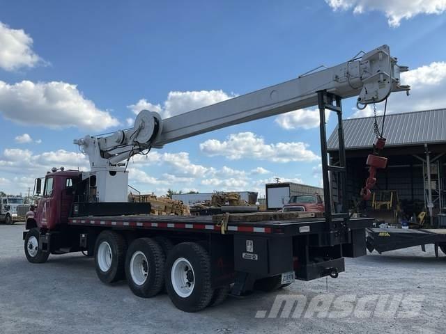 Mack DM686S Other trucks