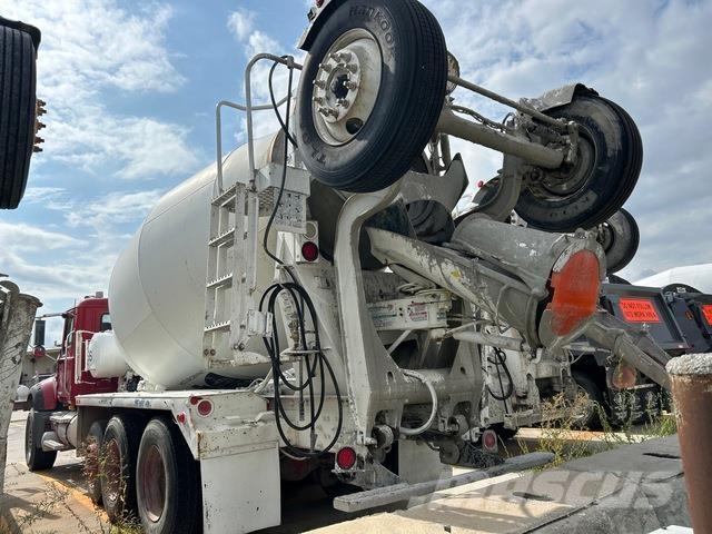 Mack GU713 Other trucks