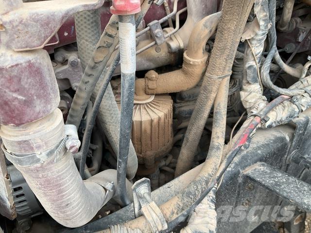 Mack GU713 Flatbed/Dropside trucks