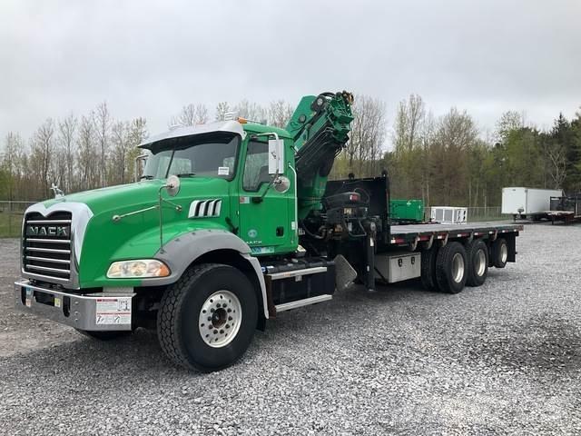 Mack GU813 Other trucks
