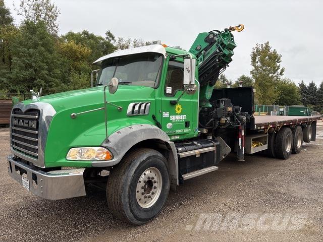 Mack GU813 Other trucks