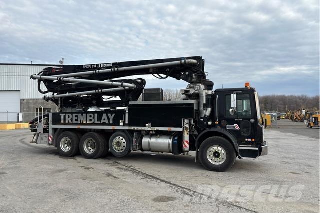 Mack MRU613 Concrete pumps