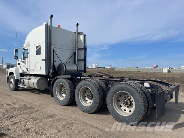 Mack PI86T Truck Tractor Units