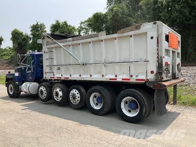 Mack RD688S Tipper trucks