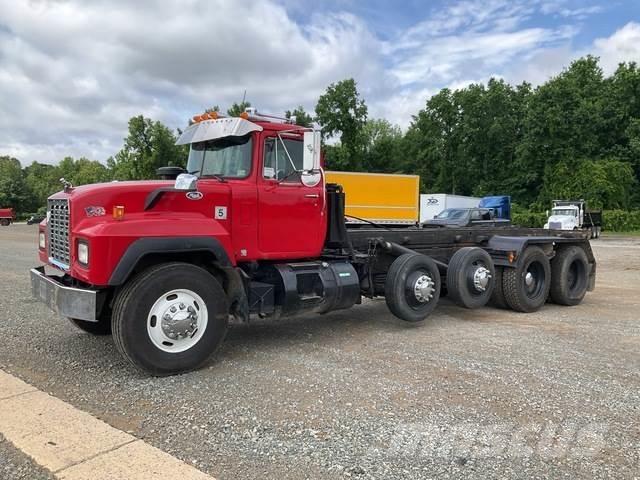 Mack RD688S Skip loader trucks