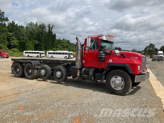 Mack RD688S Skip loader trucks