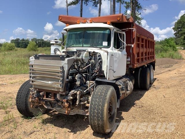 Mack RD690S Tipper trucks