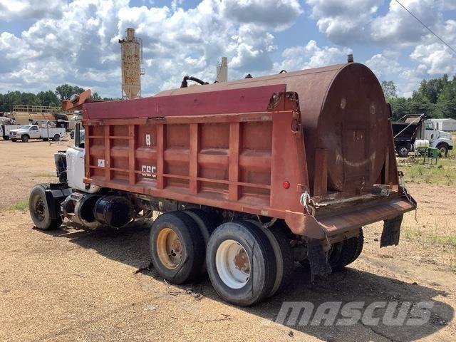 Mack RD690S Tipper trucks