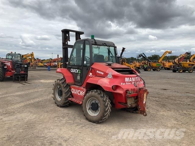 Manitou M26-4 Rough terrain truck