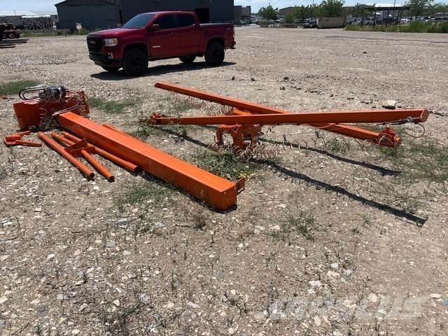 Mantis  Booms and arms
