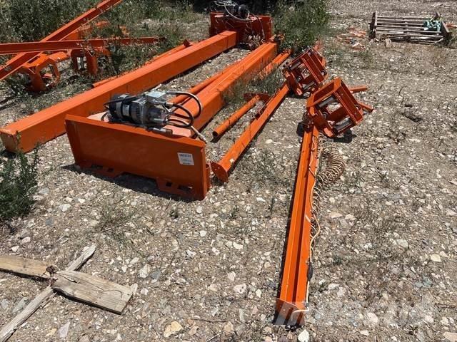 Mantis  Booms and arms
