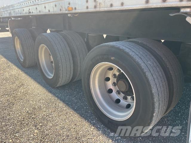  Maxi-CUBE Temperature controlled semi-trailers