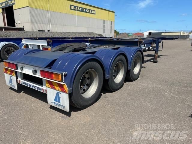 MaxiTrans  Containerframe/Skiploader trailers