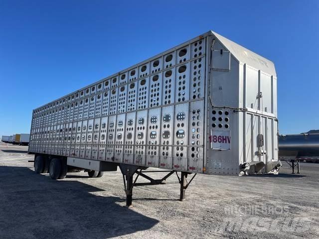 Merritt  Livestock carrying trailers