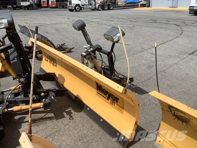 Meyer LP-9.0 Snow blades and plows