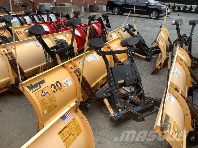 Meyer LP-9.0 Snow blades and plows