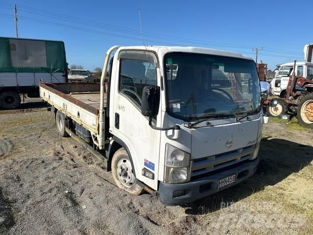 Nissan Atlas Flatbed/Dropside trucks