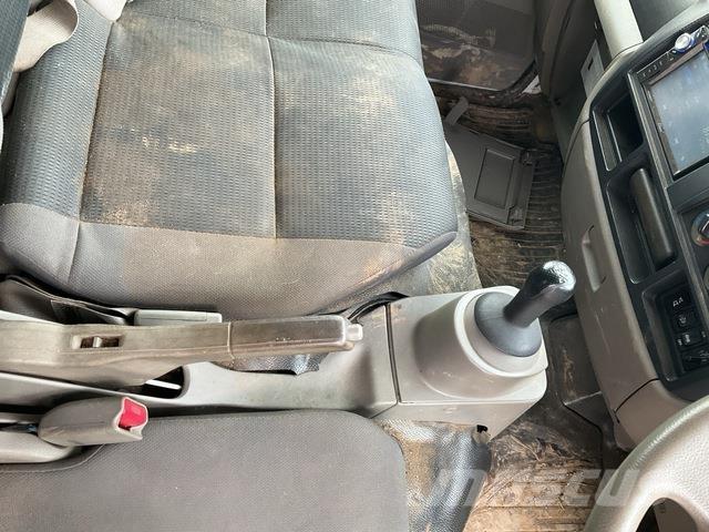 Nissan ATLAS Flatbed/Dropside trucks