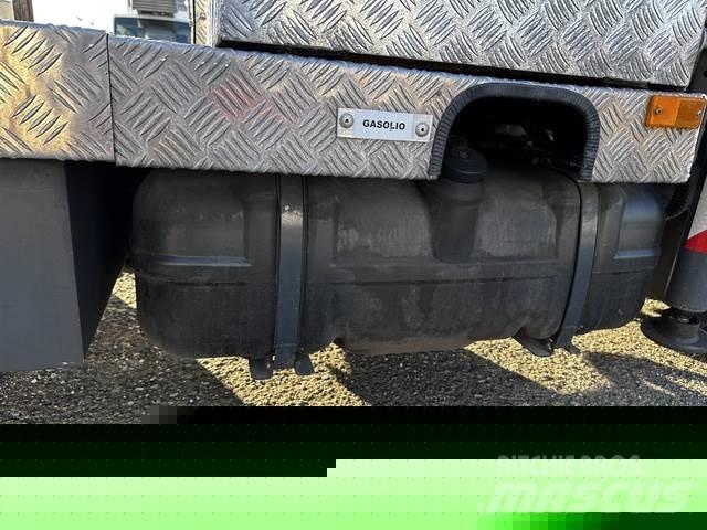 Nissan NT400 Truck mounted aerial platforms