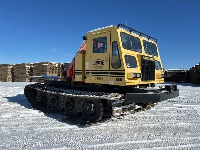  Nodwell FN110 Tracked cranes