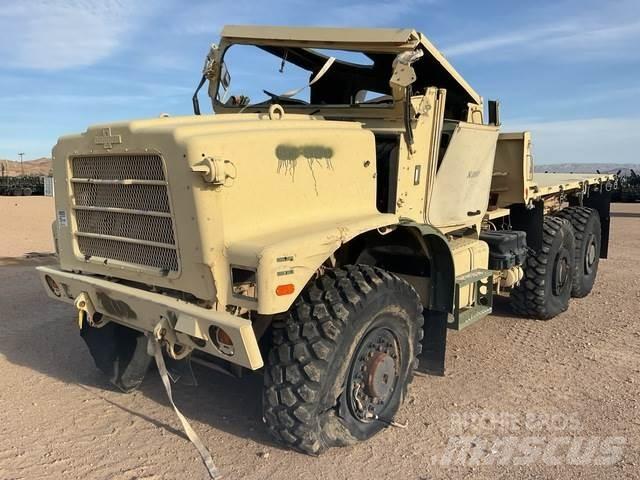 Oshkosh  Van Body Trucks