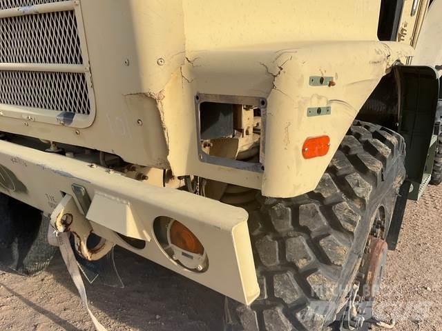 Oshkosh  Van Body Trucks