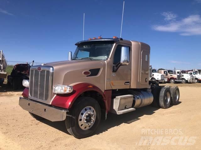 Peterbilt  Truck Tractor Units