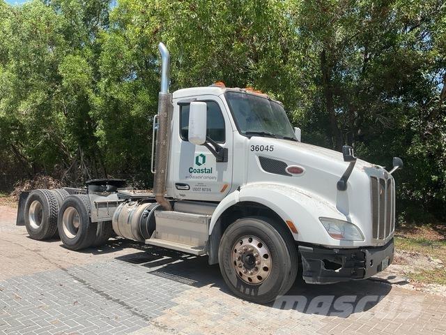 Peterbilt  Truck Tractor Units